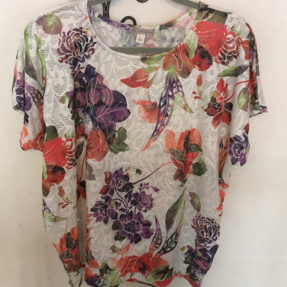 Women’s top from Dress Barn Size L  Hawaiian theme